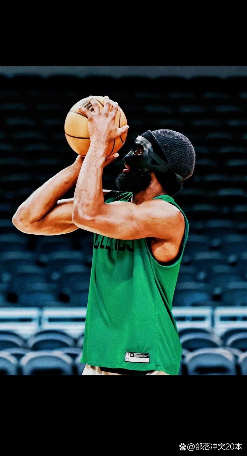 美媒：杨瀚森首次先发球衣被拍卖完成，价格为42356元人民币（美媒称杨瀚森生涯首次先发战所穿球衣已完成拍卖，成交价为人民币42356元）