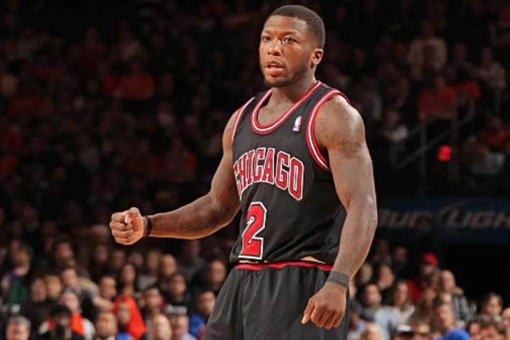 篮球勇士迎来五连胜，状态全面回暖（勇士豪取五连胜，状态强势回升）