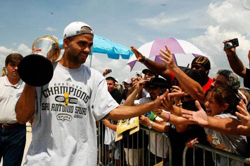 加拉塔萨雷主席：租借梅西？我们的经济状况足以支持高昂转会（加拉塔萨雷主席：考虑租借梅西？我们有能力承担高额转会成本）