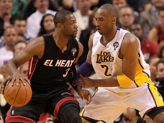 足球欧冠历史纪录被打破，网友：见证传奇（欧冠历史纪录改写，网友直呼：见证传奇时刻）