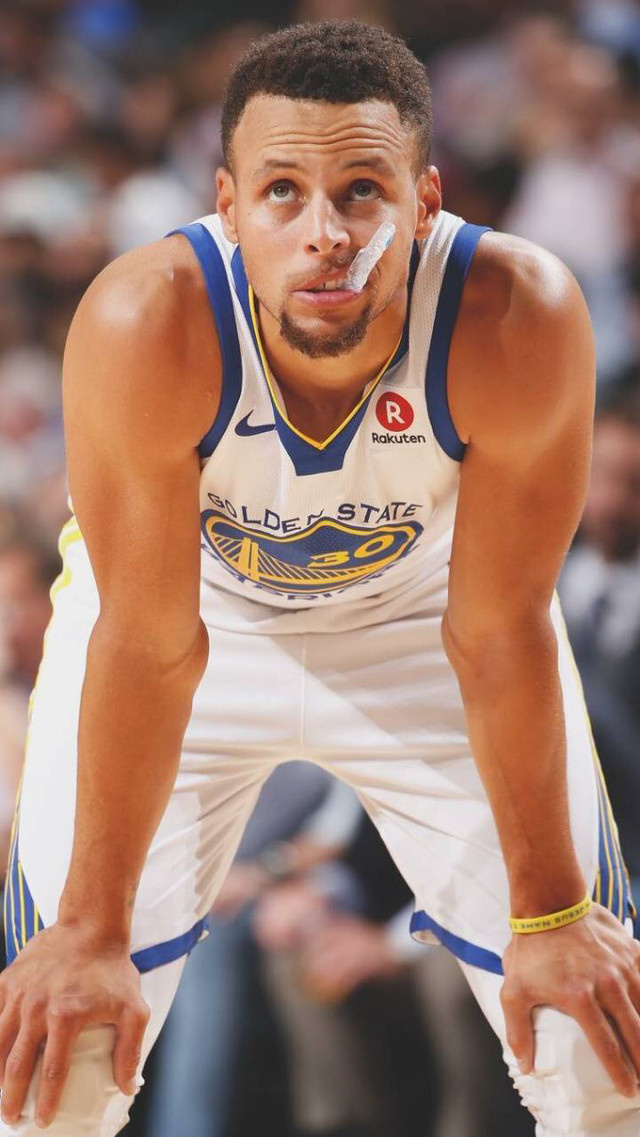 谢文能：感谢一年来支持球队的所有人，谢谢你们的支持和陪伴（谢文能：感恩这一年所有支持与陪伴球队的你们）