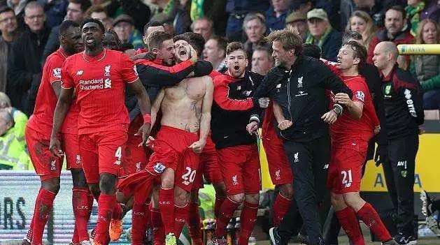 穆勒：孔帕尼的工作非常出色，本赛季观看拜仁比赛是种享受（穆勒盛赞孔帕尼执教出色：本赛季观看拜仁令人享受）