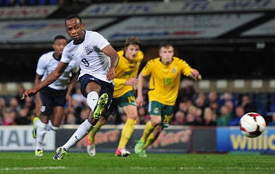 米体：热刺看上比塞克，英超对球员很有吸引力（米体：热刺有意比塞克，英超对其吸引力十足）