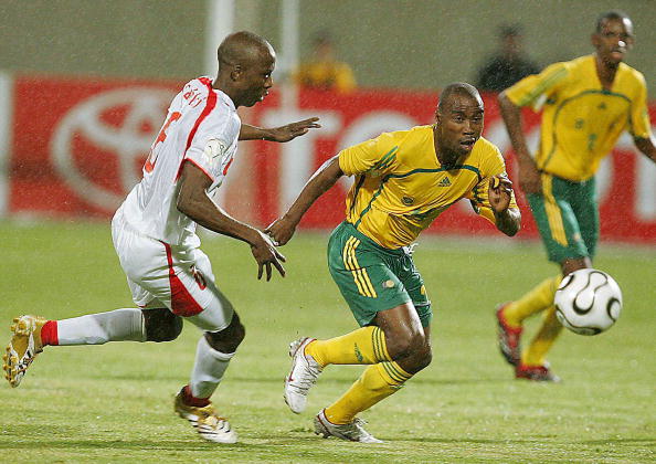 海港战武里南联海报：以物理试卷为背景，解“南”题（海港对阵武里南联海报：物理试卷作底，破解“南”题）